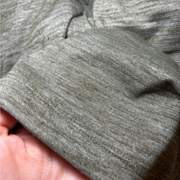 Lululemon - Lightweight Casual Simple Basic Olive Green Yoga Haven Skirt - Picture 9 of 10